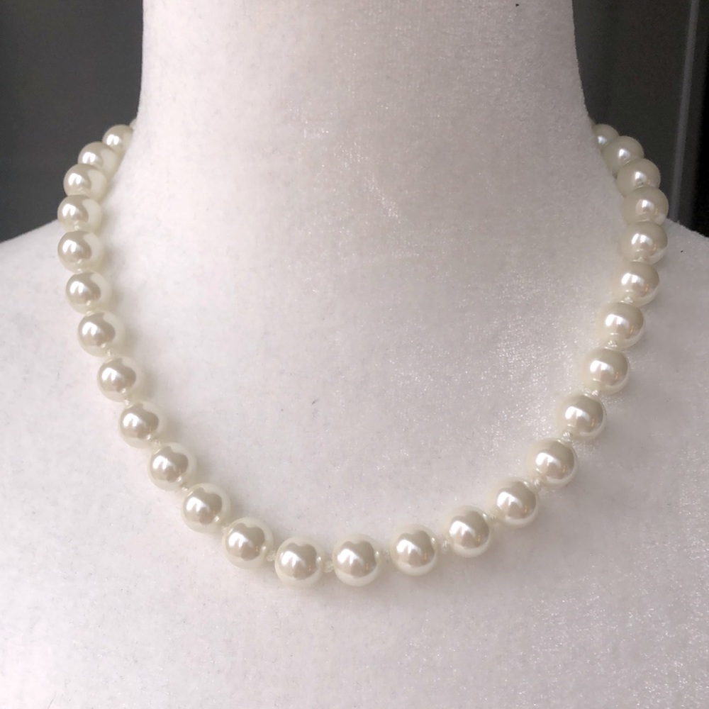 2/15$ Pearl necklace $10